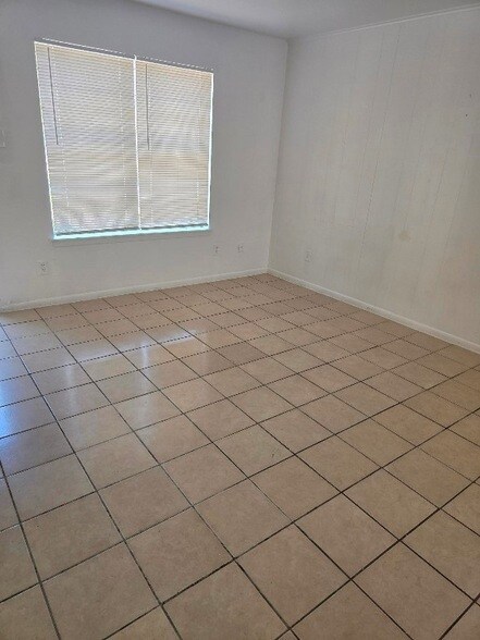 Building Photo - 600 Hilliard St