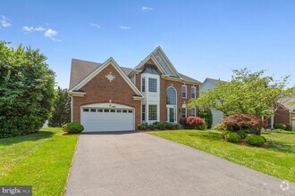 Building Photo - 11427 Potomac Oaks Dr