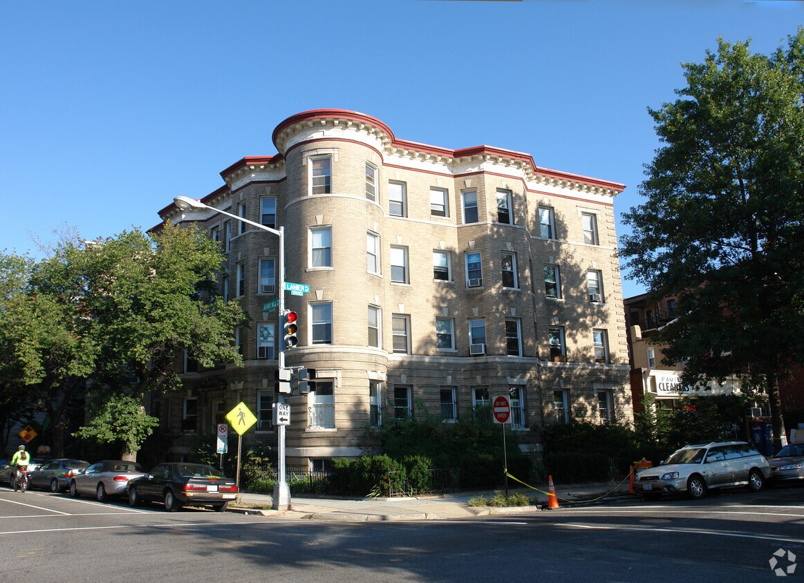 2605 Adams Mill Rd NW, Washington, DC 20009 Apartments in Washington