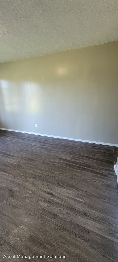 Foto del edificio - 5 br, 1 bath House - 4908 S Shallow Brook Dr.