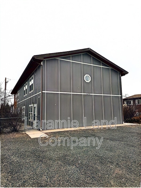 Building Photo - 1675 N 6th St