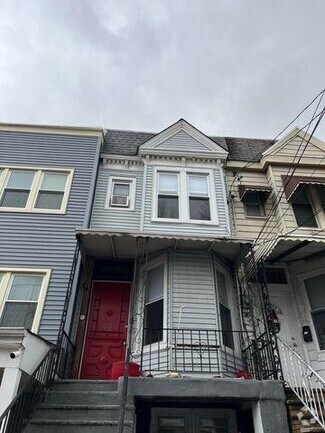 Building Photo - 99 Orient Ave