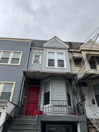 Building Photo - 99 Orient Ave