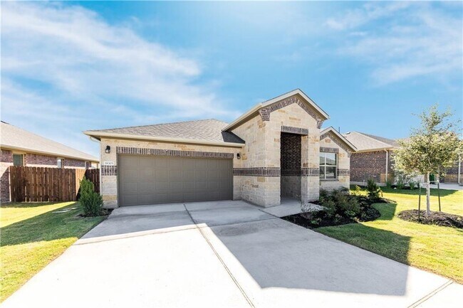 Building Photo - 18305 Urbano Dr