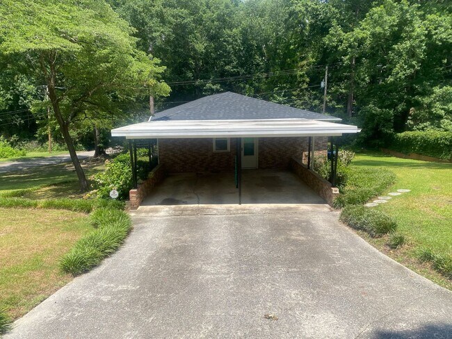 Foto del edificio - 1524 Alpine Dr