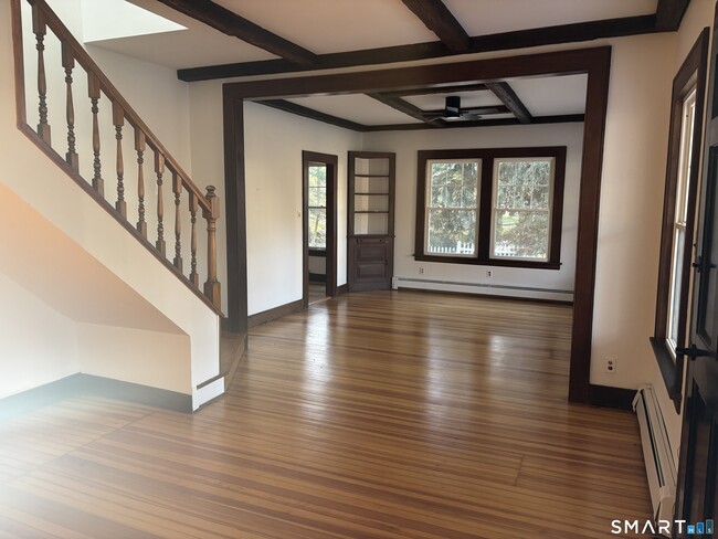 Foto del edificio - 480 Shelton Rd