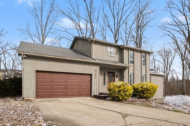 Spacious Batavia Retreat with Indoor Pool! - Spacious Batavia Retreat with Indoor Pool! House