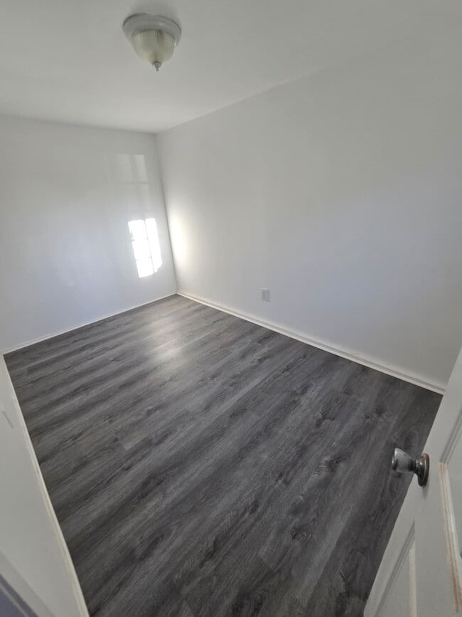 Foto del edificio - 1052 Orange Ave