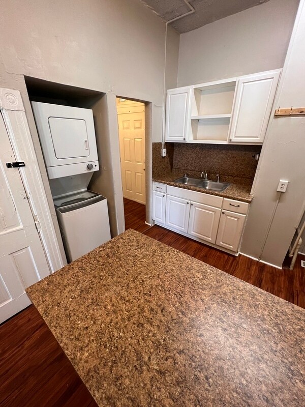 Building Photo - 2610 4th Ave