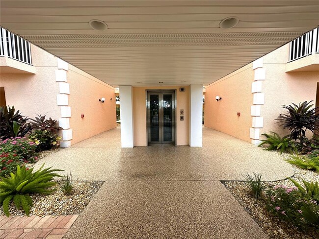 Foto del edificio - 1704 Gondola Park Dr