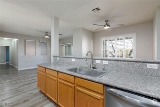 Building Photo - 905 Domnus Ln