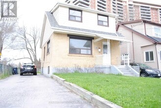 Building Photo - 42 St Dunstan Dr