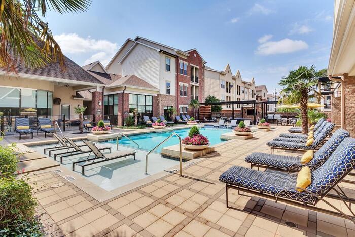 Foto principal - 4200 S Broadway Ave