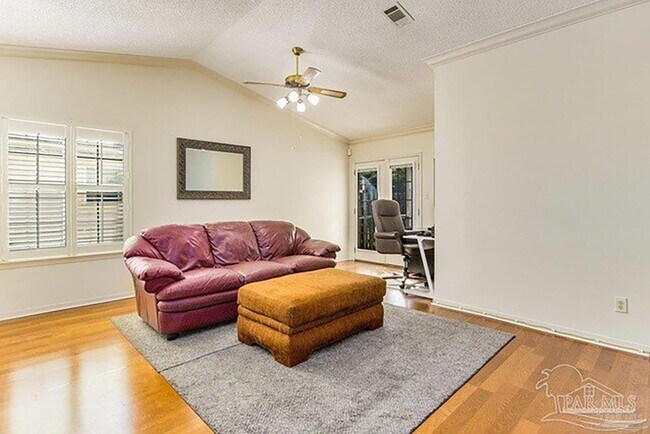 Foto del edificio - 6309 Langley Place Rd