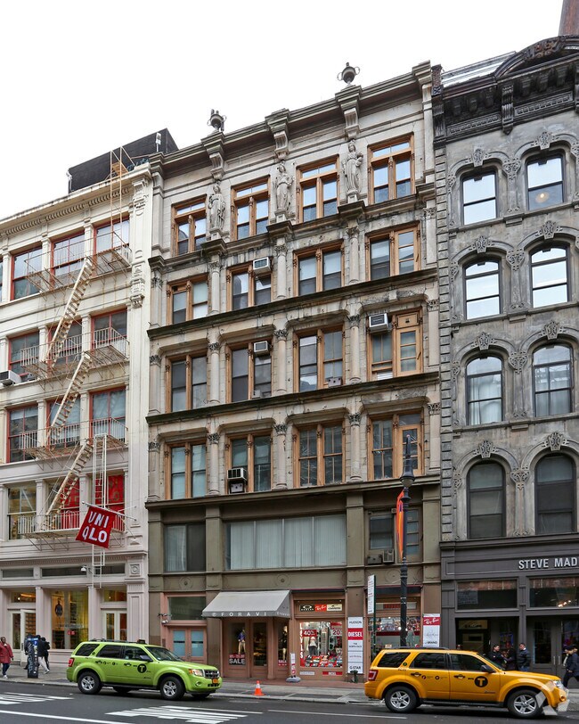 Building Photo - 542 Broadway - Retail