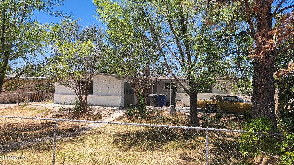 301 Corvena Way, El Paso, TX 79922 House Rental in El Paso, TX