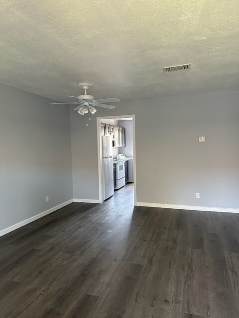Foto del interior - CFT Parkdale Plaza - Crow Rd