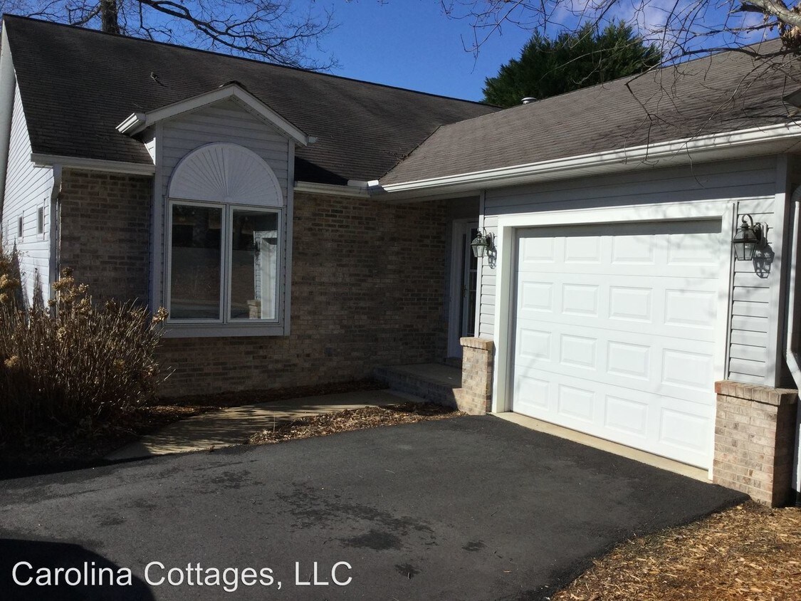 Foto principal - 80 Laurel Ridge Pl