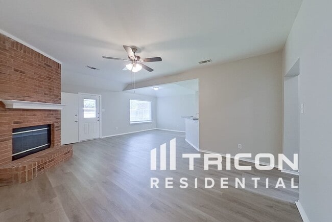 Building Photo - 755 Catalina Dr