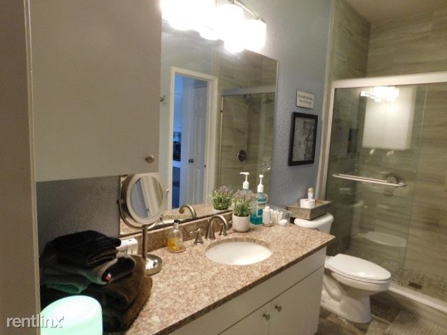 Building Photo - 4314 Bayside Village Dr