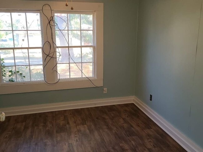 Foto del edificio - 732 Cariker St