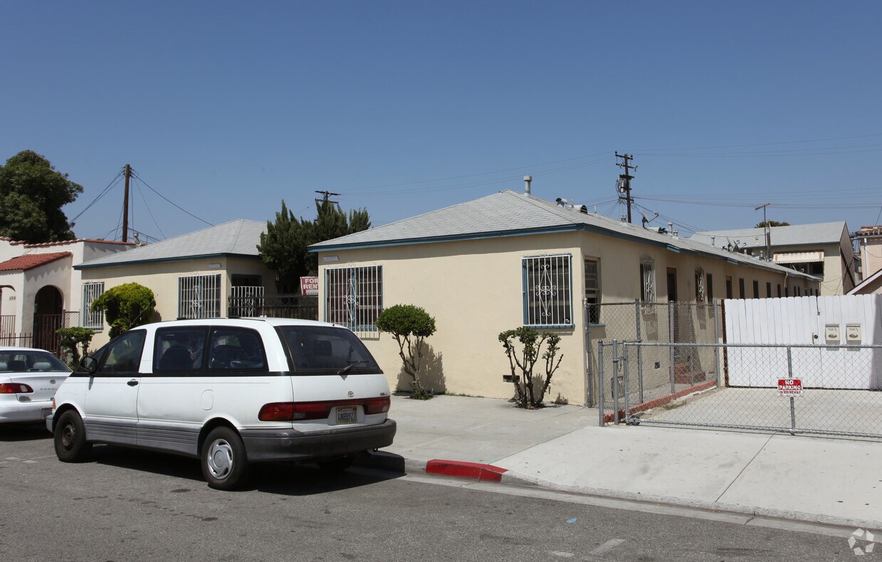 Building Photo - 6920-6922 Malabar St