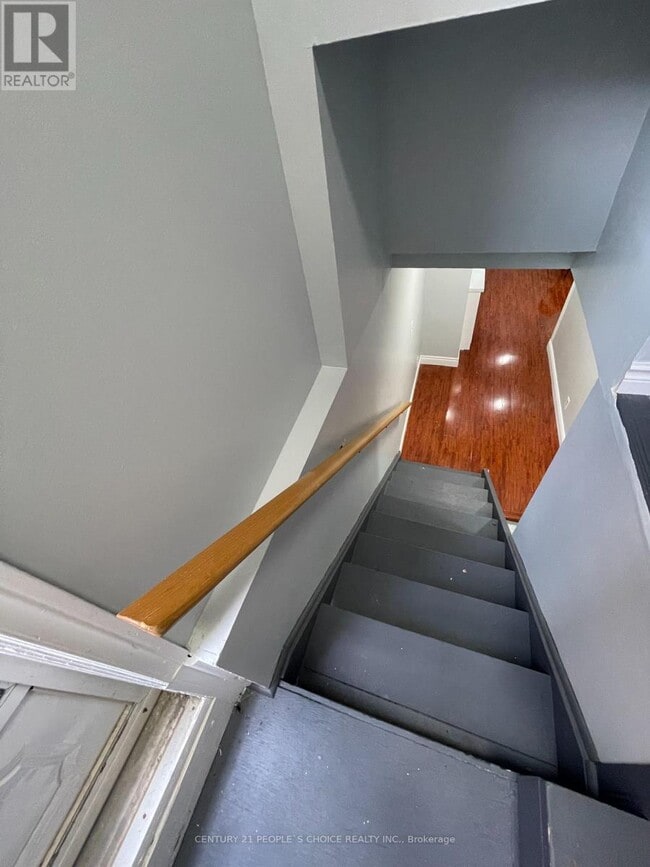 Building Photo - 340 Bristol Rd W