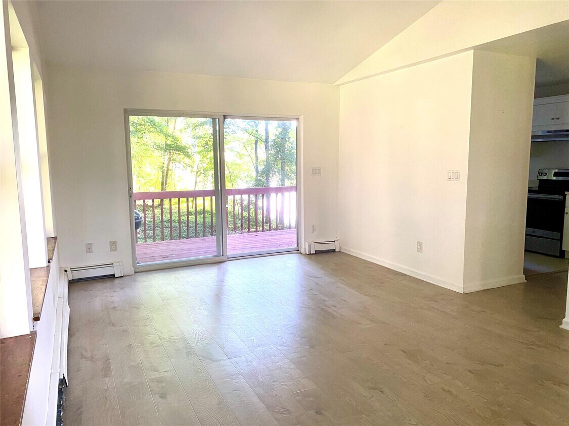 Foto principal - 1297 E Main St