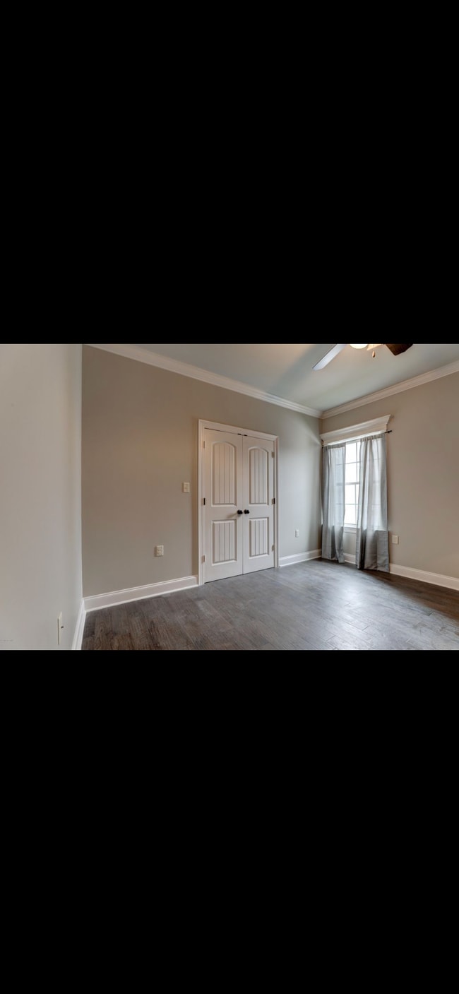 Building Photo - 505 N Montauban Dr