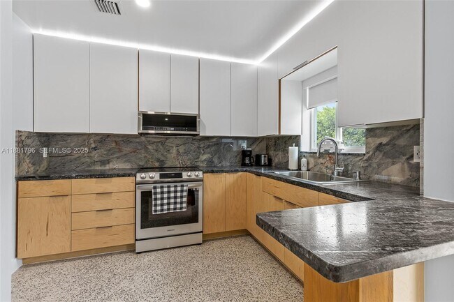 Foto del edificio - 340 Bamboo Rd