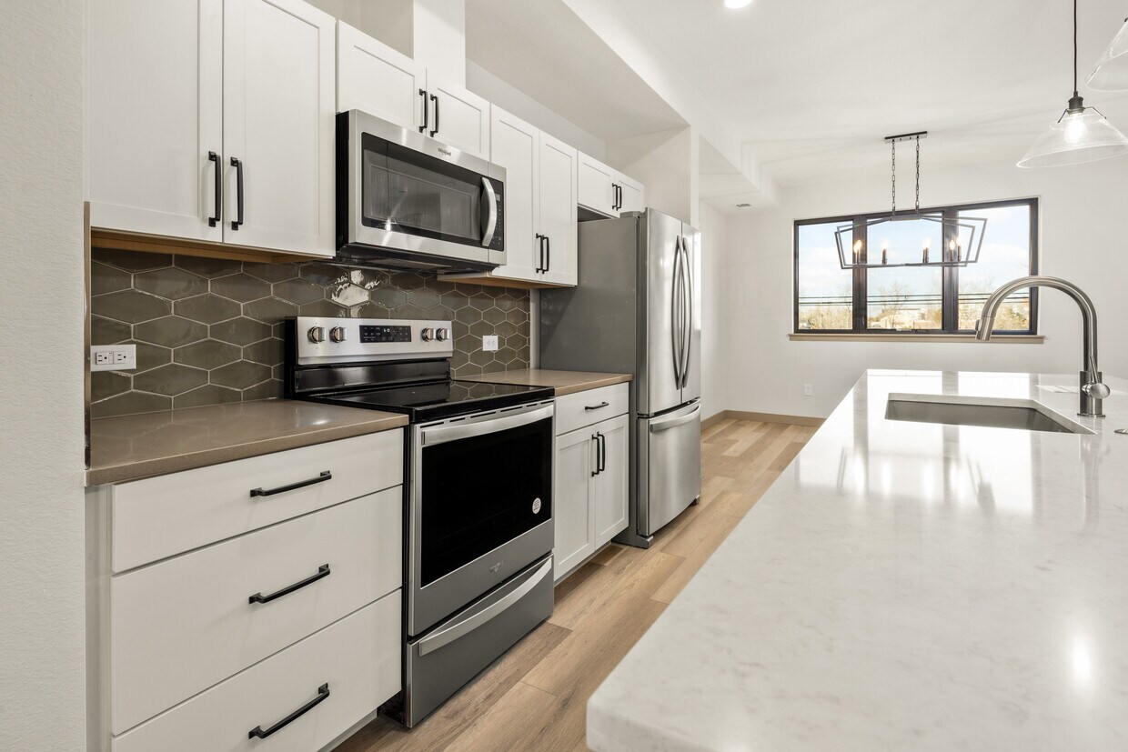 1390 Pierce St, Lakewood, CO 80214 - Townhome Rentals in Lakewood