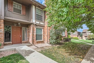 Building Photo - 3855 S Monaco Pky