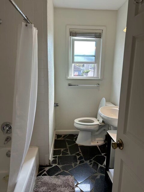 Foto del edificio - 7522 Benjamin St