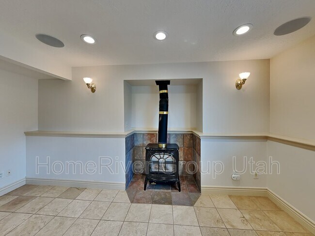 Building Photo - 6067 W 5050 S