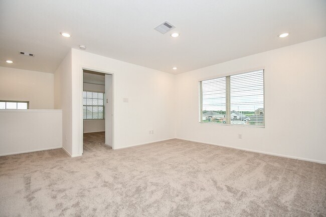 Building Photo - 5240 Pine Pass Dr