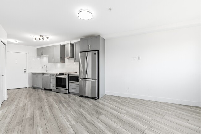 Building Photo - 9689-9689 140 St