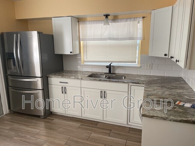 Foto del edificio - 1835 47th St S