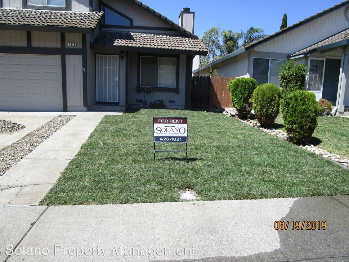 Primary Photo - 3 br, 2.5 bath House - 2618 Valley Oak Dr