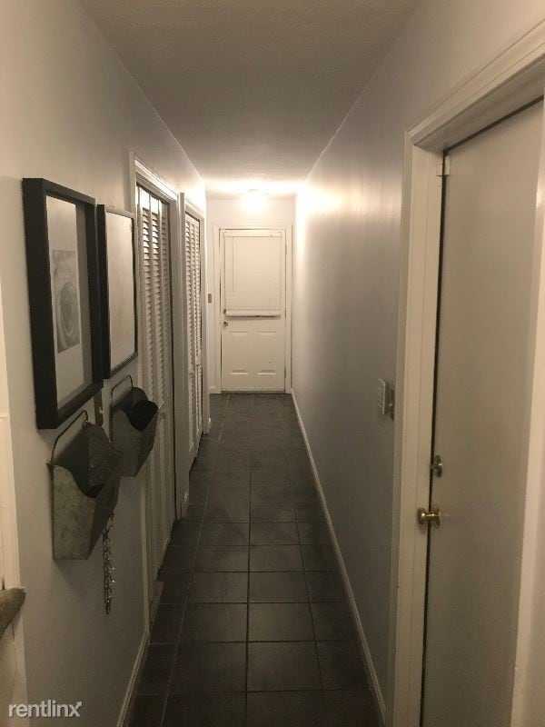 Building Photo - 2 br, 1.5 bath Condo - 110 Park Ave West