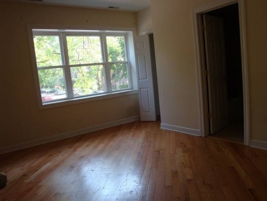  - 2118-2122 W Arthur Ave