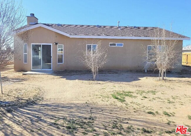 Building Photo - 8361 Jacaranda Ave