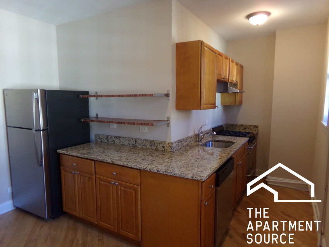 Foto principal - 894 Green Bay Rd