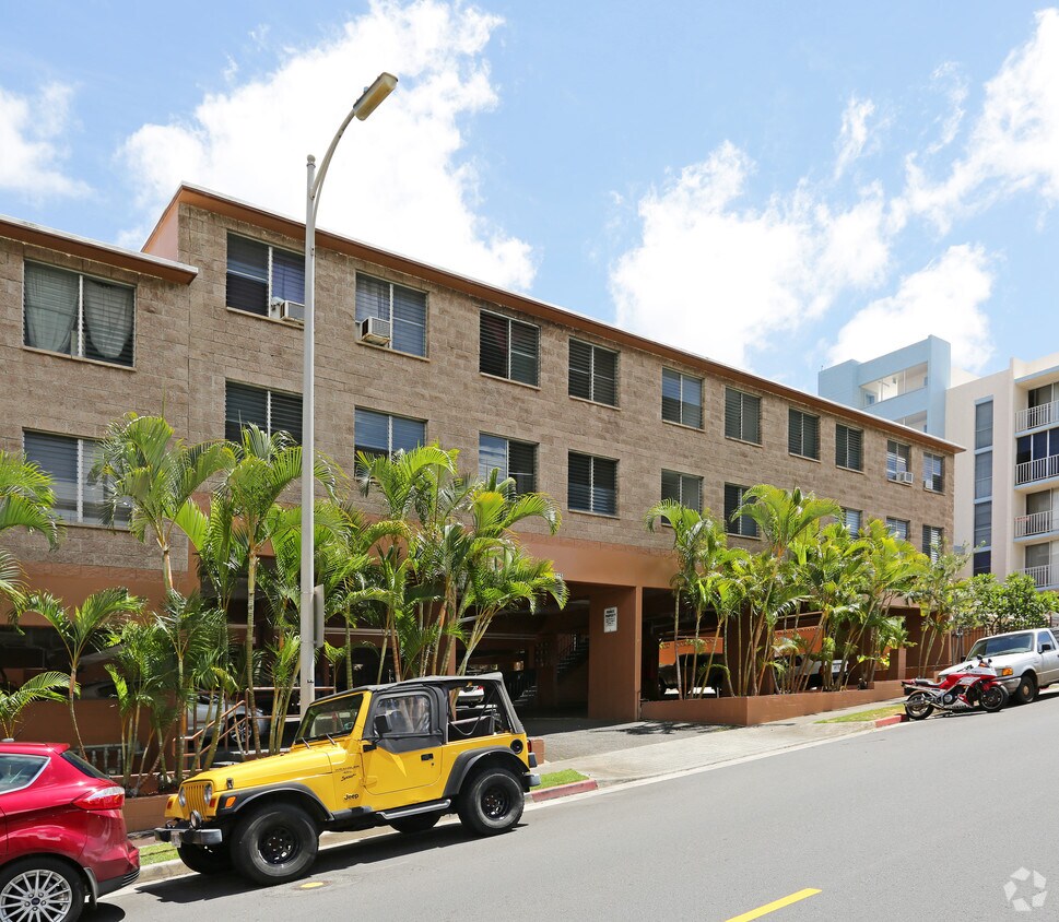 Building Photo - Muana Ike