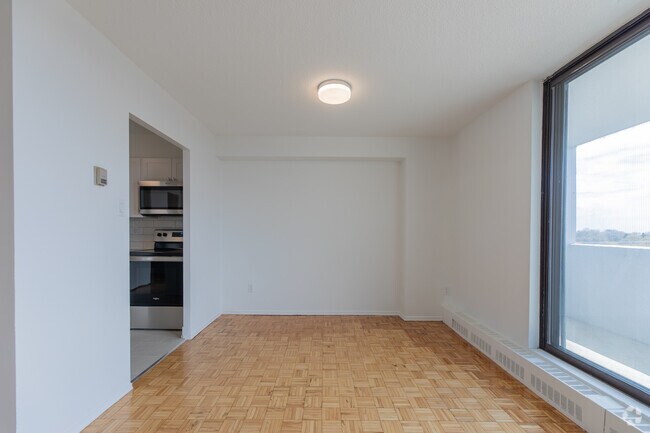 1BR, 1BA - 683SF - Dining Room - 50 Burnhill Road