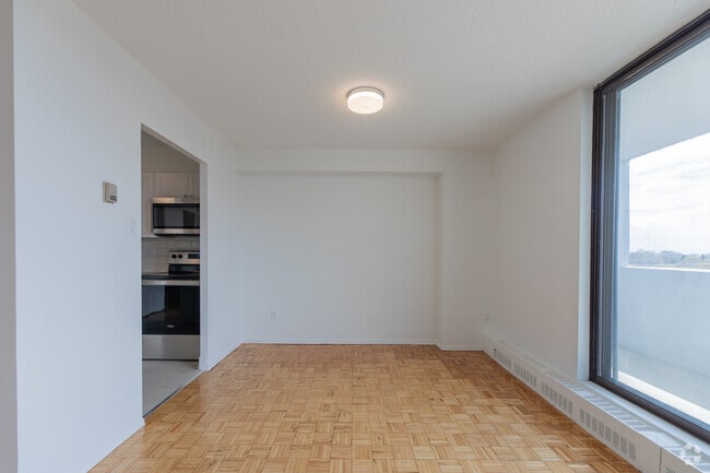 1BR, 1BA - 683SF - Dining Room - 50 Burnhill Road