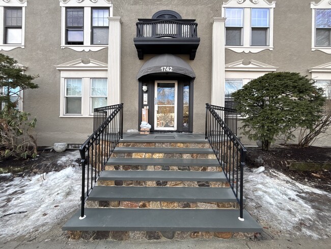 Building Photo - 1742 Commonwealth Ave