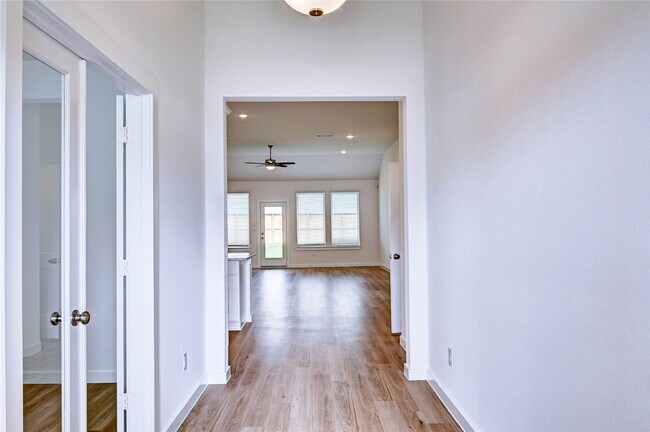 Foto del edificio - 8403 Oceanmist Cv Dr