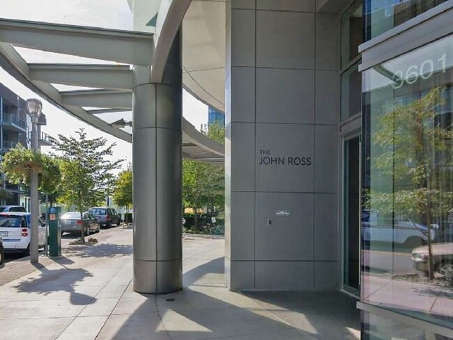 Building Photo - 3601 S River Pkwy