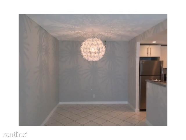 Foto del edificio - 1009 N Ocean Blvd