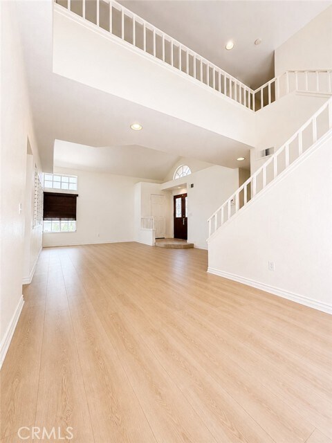 Foto del edificio - 15434 Ficus St